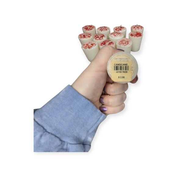 White Barn Candy Cane Red & White Wax Votive Candles Lot of 12 NWT - Picture 4 of 6